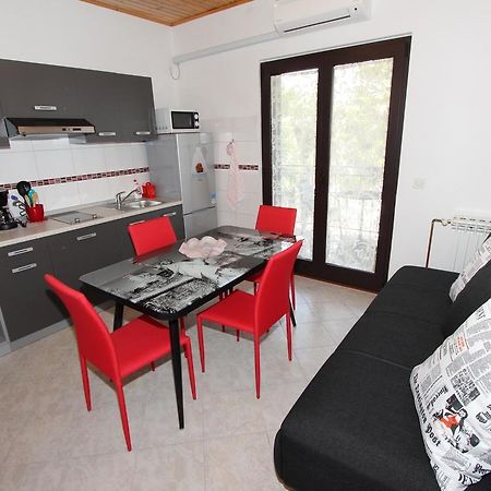 Apartments Marlina 로비니 외부 사진