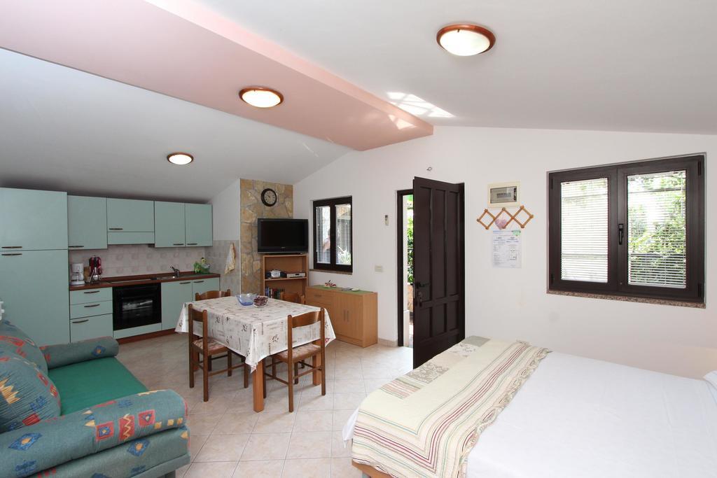 Apartments Marlina 로비니 외부 사진